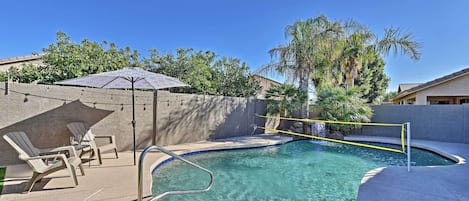 House (6 Bedrooms) | Front of property