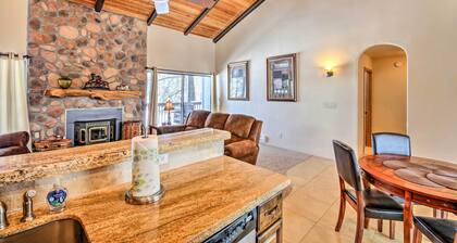 Steps to Golf Course: Condo w/ Grill in Pinetop!