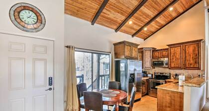 Steps to Golf Course: Condo w/ Grill in Pinetop!