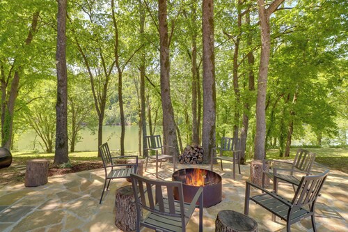 Roomy Riverfront 'trout Valley Cabin' w/ Porch!