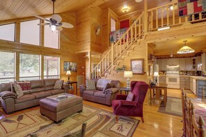House (2 Bedrooms) | Interior