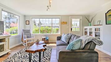 House (2 Bedrooms) | Front of property