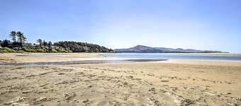 'salty Dog Cottage' in Netarts w/ Deck