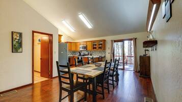 Talo (3 Bedrooms) | Sisätilat