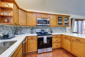 House (3 Bedrooms) | Interior - Flagstaff Home w/ EV Charger, 10 Mi to Downtown (Flagstaff)