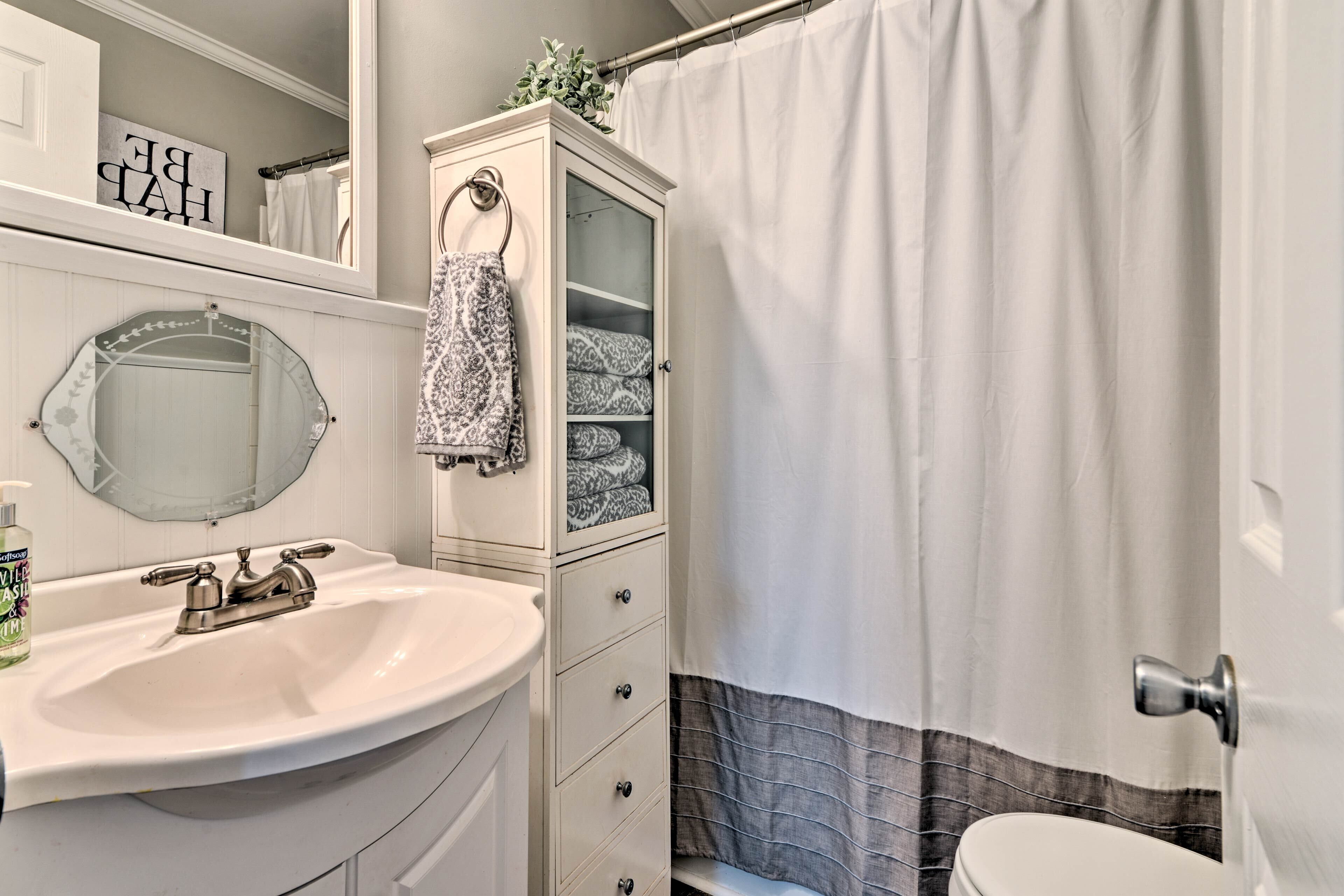 House (2 Bedrooms) | Interior