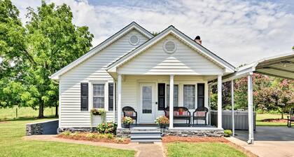 Peaceful Elkin Vacation Rental ~ 17 Mi to Mt Airy!