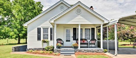 House (2 Bedrooms) | Front of property