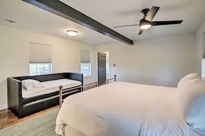 Talo (4 Bedrooms) | Sisätilat