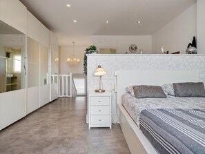 4 Schlafzimmer, Bügeleisen/Bügelbrett, WLAN, Bettwäsche