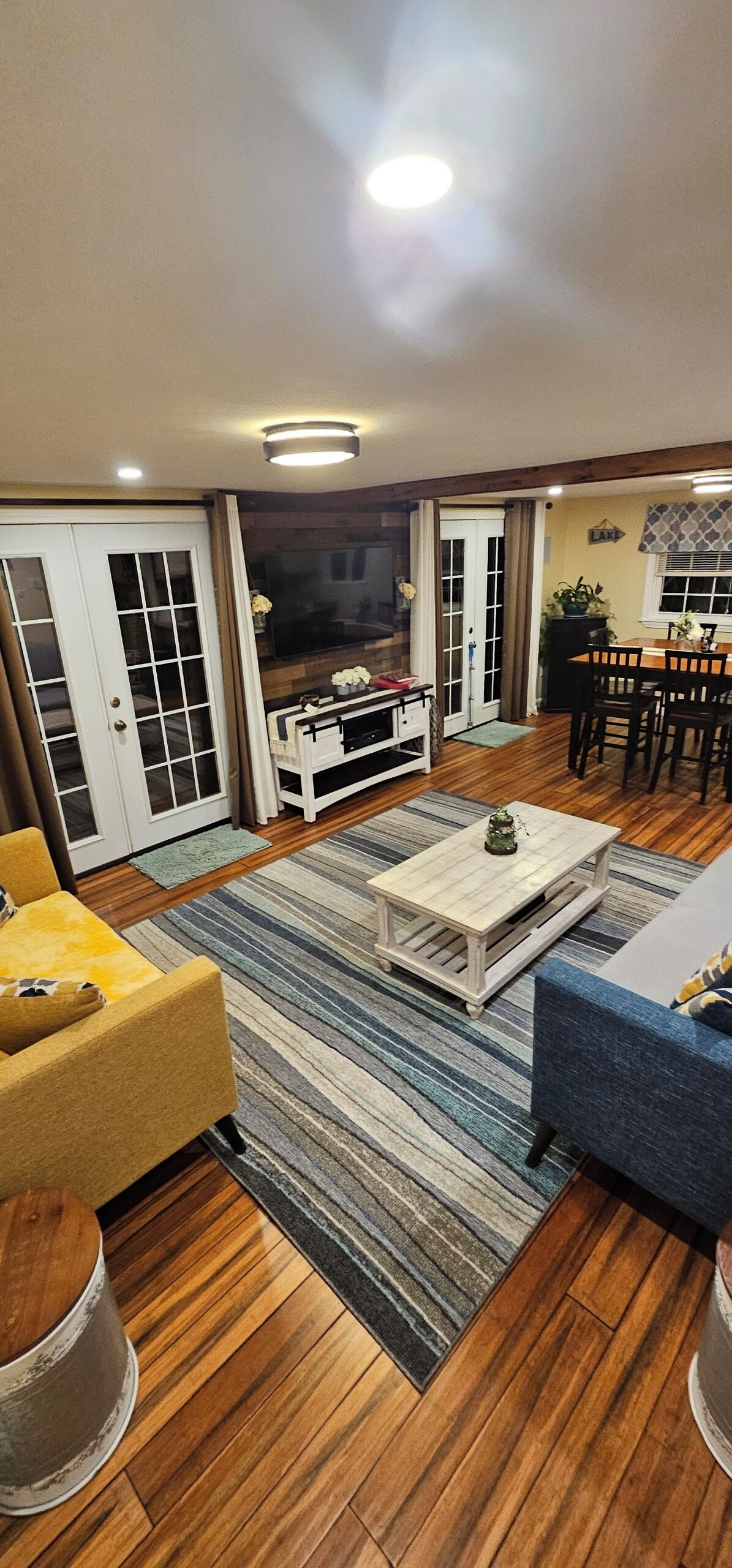  3 bed / 2 bath lake Winnipesaukee Private Beach access 
