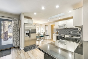 House (4 Bedrooms) | Interior - 1 Mi to Nau: High-country Home w/ Gorgeous Views! (Flagstaff)