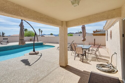 Pool, Hot Tub & Mtn Views: Lake Havasu City Home!