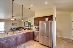 House (3 Bedrooms) | Interior