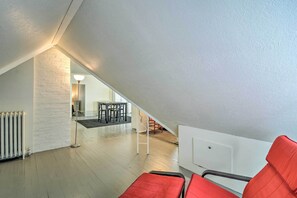 Interior - Charming Apartment in the Heart of Sault St Marie! (Sault Ste. Marie)