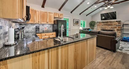 Hike, Hunt & Unwind: Cozy Cabin Near Hersheypark