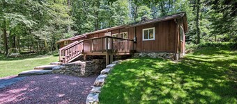Hike, Hunt & Unwind: Cozy Cabin Near Hersheypark