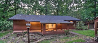 Lake O the Pines Retreat w/ Water Access!