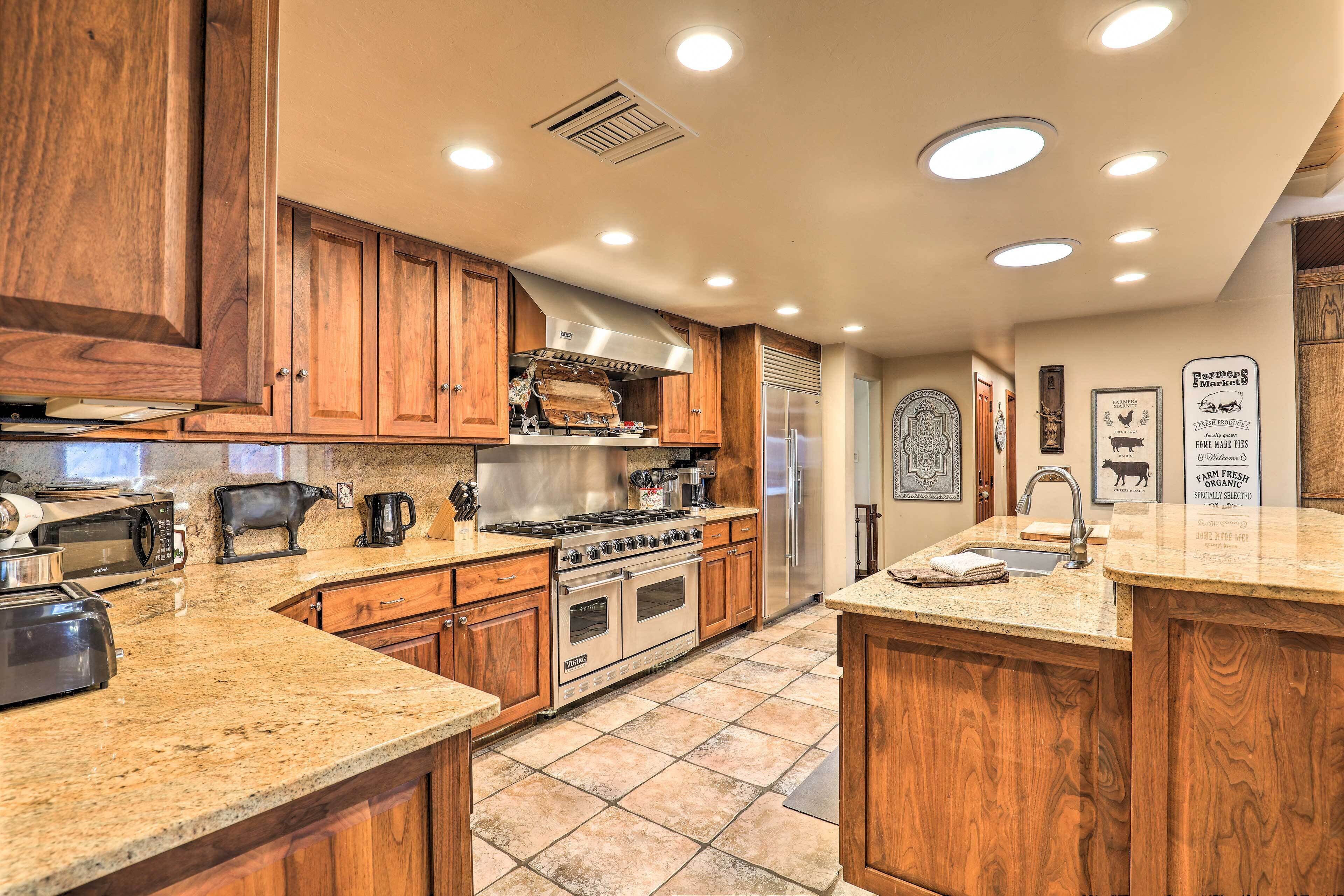 House (5 Bedrooms) | Interior