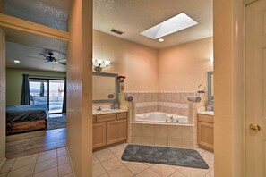 House (4 Bedrooms) | Interior - Family-friendly Lake Havasu Getaway w/ Deck & Pool (Lake Havasu City)