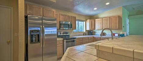 House (4 Bedrooms) | Interior