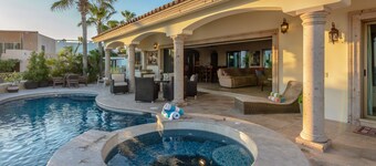 Cabo Hacienda w/ Private Pool & Rooftop Terrace!