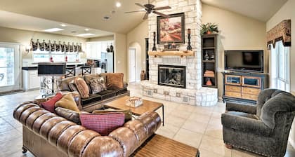 Pet-friendly Flatonia House w/ Patio & Gazebo!