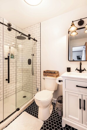 Interior - Quaint Elkton Home Near Shenandoah National Park! (Elkton)