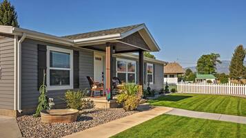 House (3 Bedrooms) | Front of property