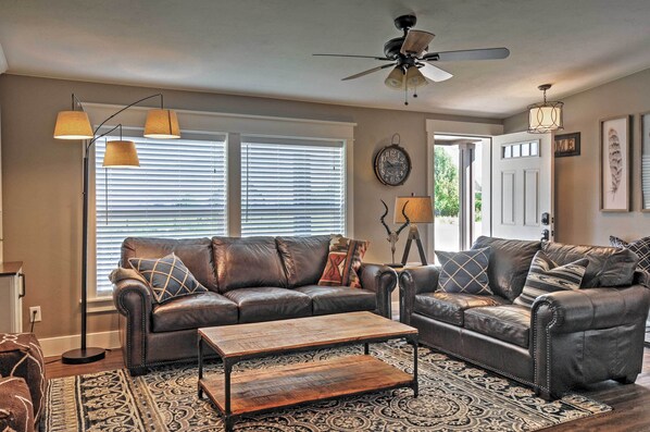 House (3 Bedrooms) | Interior