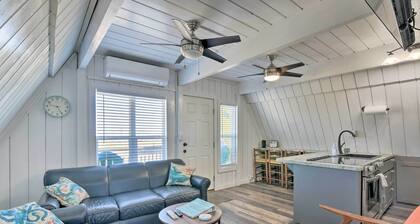 2 Blocks to Surfside Beach: A-frame Home w/ Deck
