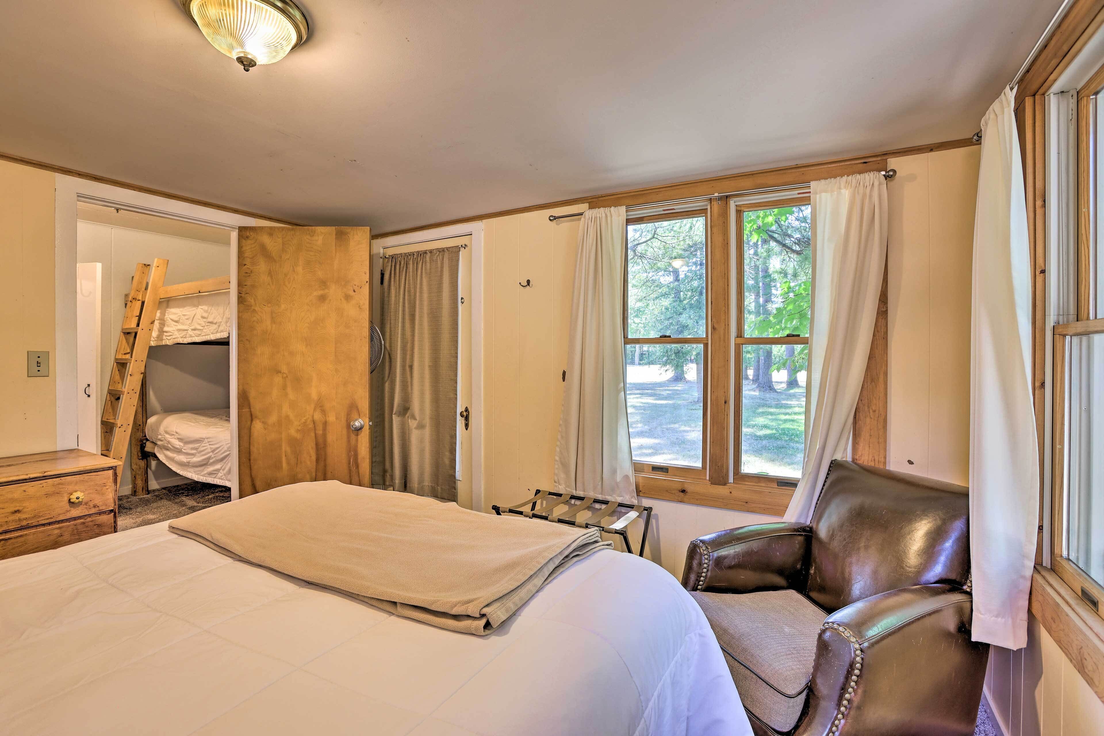 Cottage (2 Bedrooms) | Interior