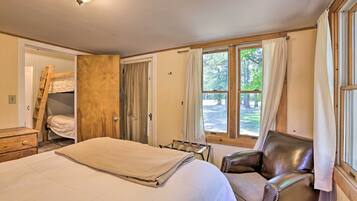 Cottage (2 Bedrooms) | Interior