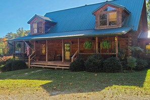 House (6 Bedrooms) | Interior - Fire Pit & Private Lake! 40-acre Underwood Retreat (Henryville)