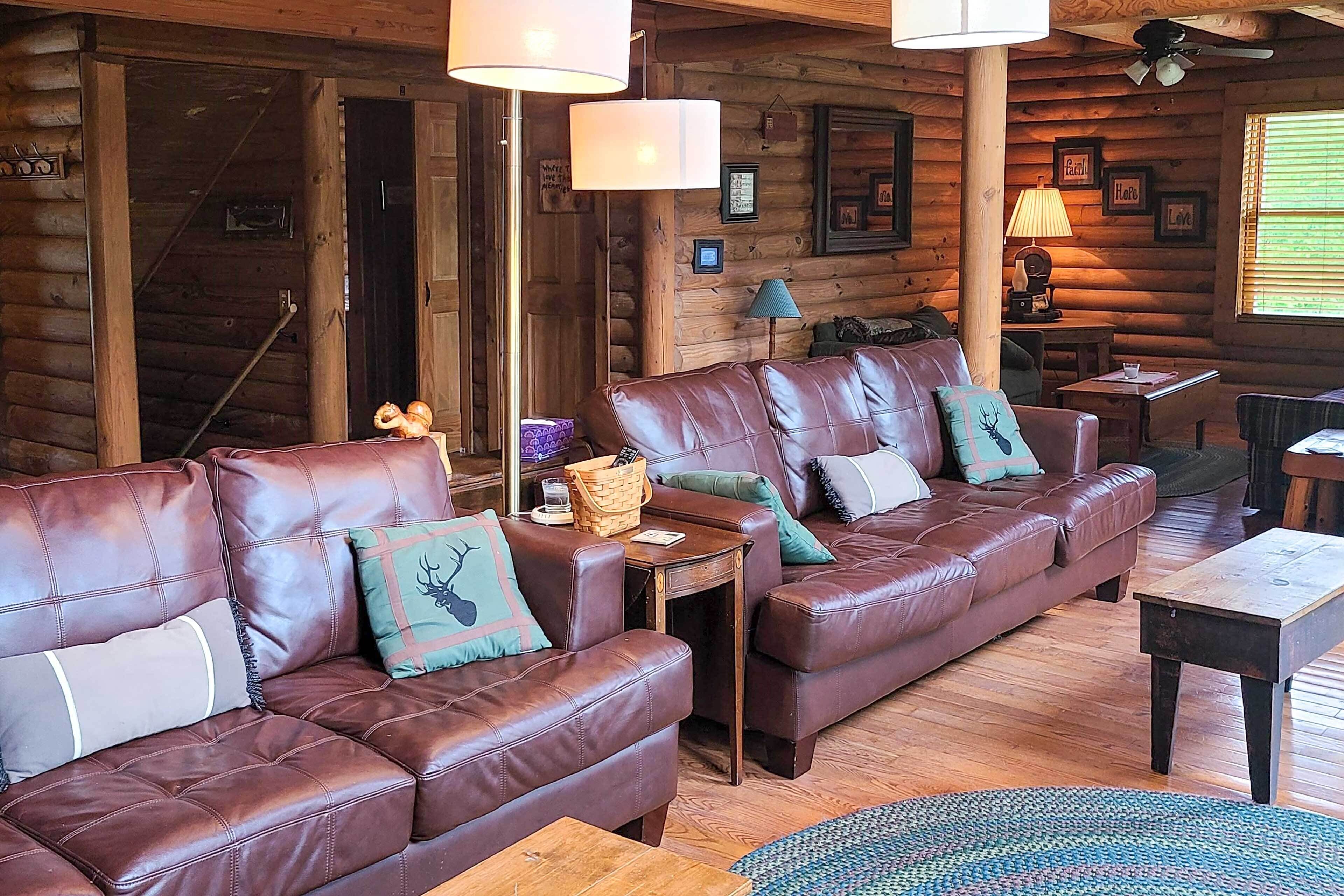 House (6 Bedrooms) | Interior