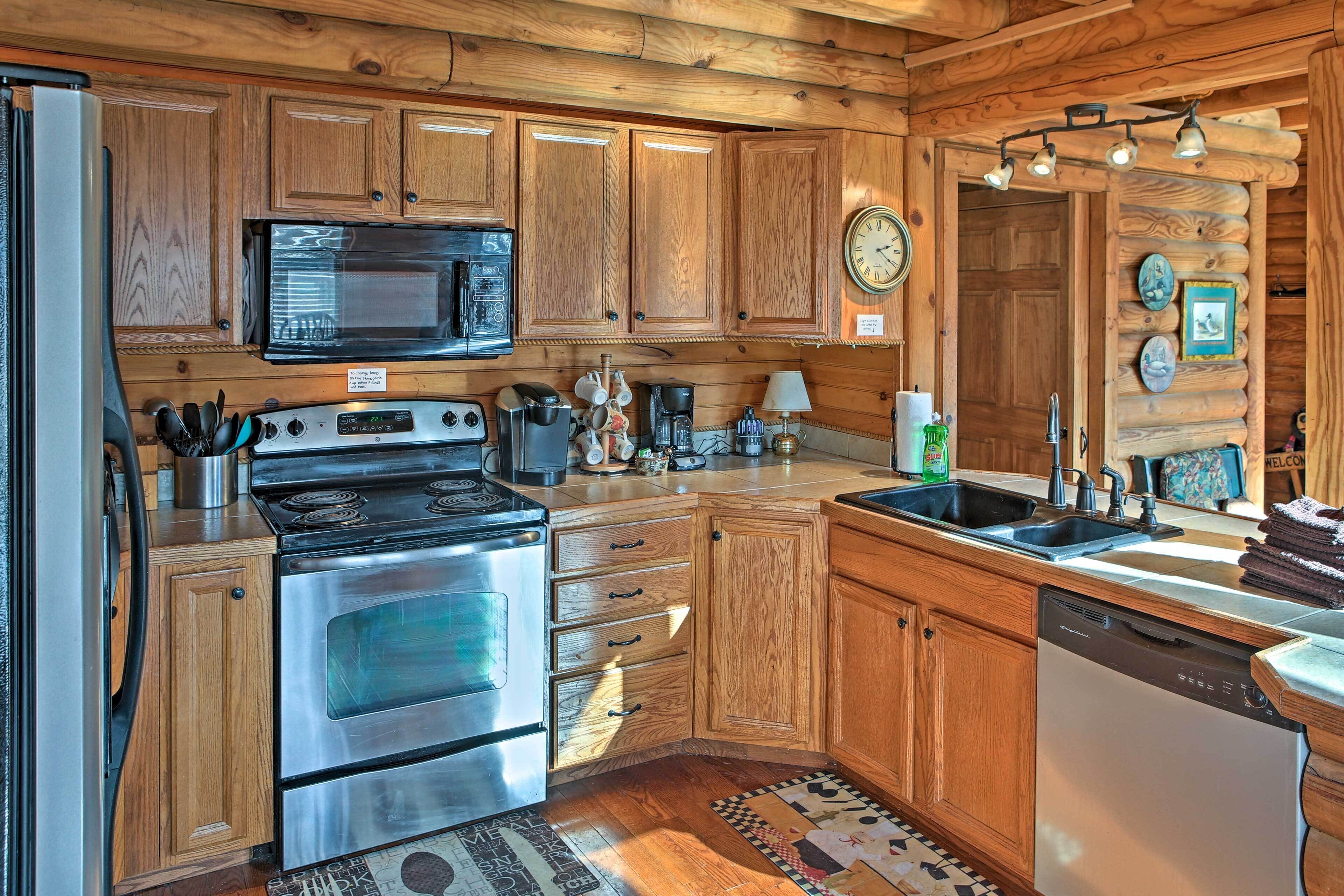 House (6 Bedrooms) | Interior