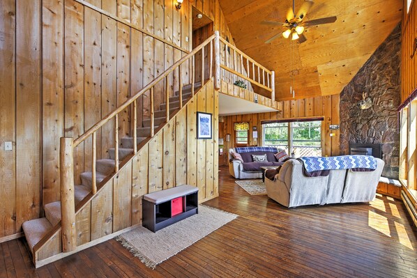 House (4 Bedrooms) | Interior