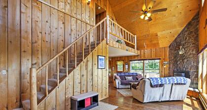 Hot Tub + Mtn Views: Gore Pass Kremmling Cabin