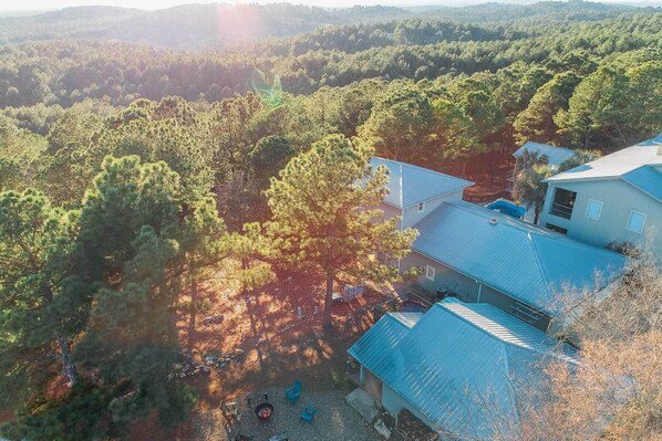 Cottage (1 Bedroom) | Interior - Broken Bow Cottage w/ Deck, Hot Tub & Fire Pit! (Broken Bow)