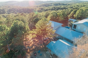 Cottage (1 Bedroom) | Interior - Broken Bow Cottage w/ Deck, Hot Tub & Fire Pit! (Broken Bow)