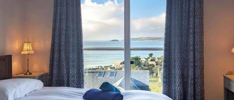 Cottage | 4 bedrooms, individually decorated, individually furnished, free WiFi