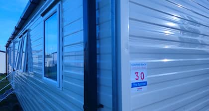 Charming 3-Bed Caravan in Colchester Mersea island