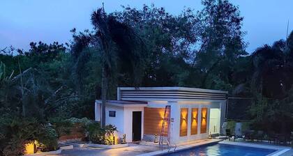 2-Bed Apartment in Near Airport Paranaque