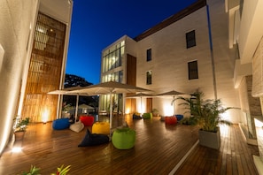 Terrace/patio - Charming 2-Bed Apartment in Grand Baie (Grand Baie)