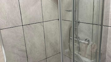 Shower, towels