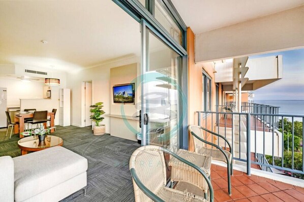 プレミア アパートメント | バルコニー