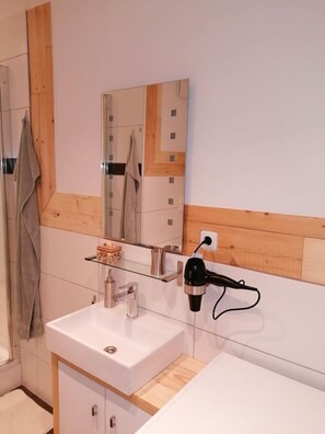 Hair dryer, towels