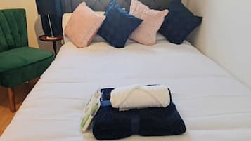 3 slaapkamers, een strijkplank/strijkijzer, wifi, beddengoed