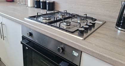 immaculate 3-Bedrooms Dundee Apartment