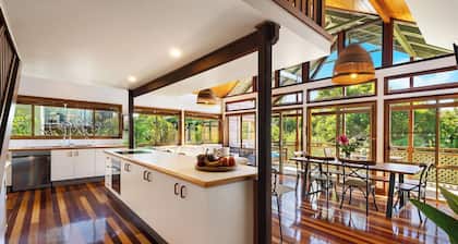 Luxury Angourie Villa! Dream location, WiFi, the ideal couples retreat +++